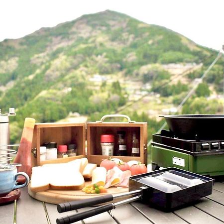 古民家グランピングmatoba Hotell Miyoshi  Exteriör bild