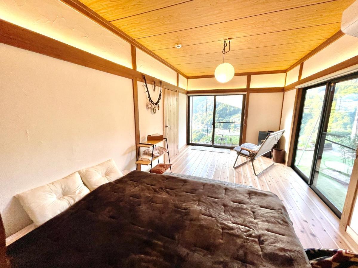 古民家グランピングmatoba Hotell Miyoshi  Exteriör bild