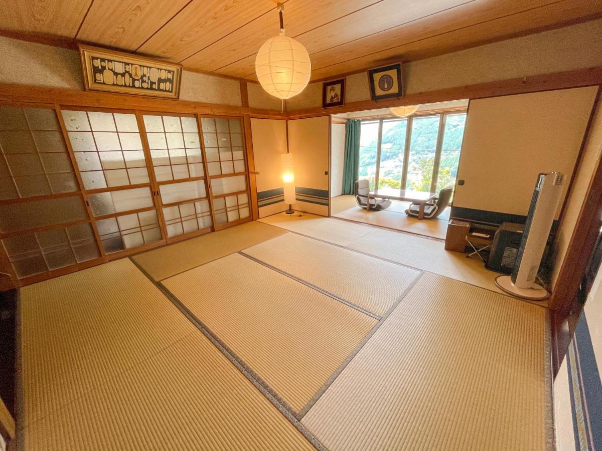 古民家グランピングmatoba Hotell Miyoshi  Exteriör bild